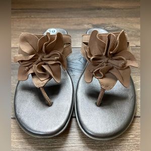 NWT Clarks Leather Sandals